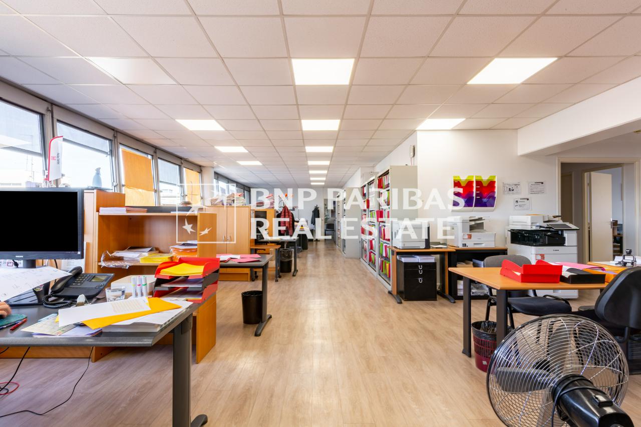 Bureau Paris 1076m² Location bureau Paris OLBUR2206157 5